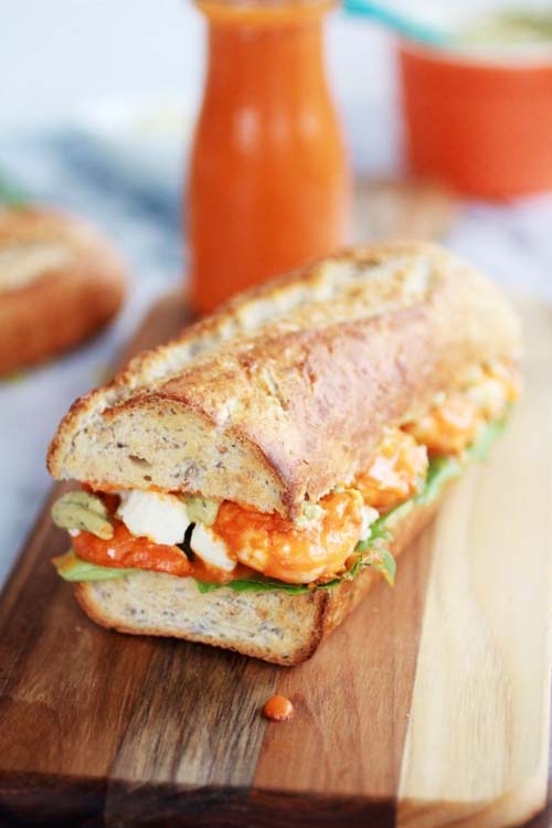 Острый сэндвич с креветками
